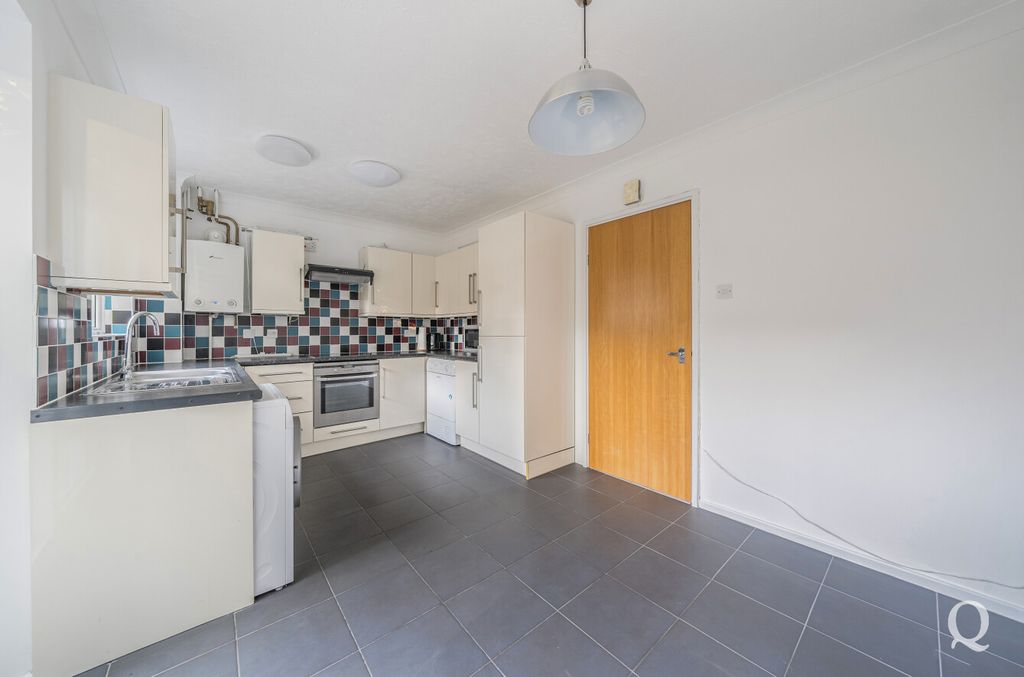 Property photo 2 of 21 2B9E3856-80A5-414...