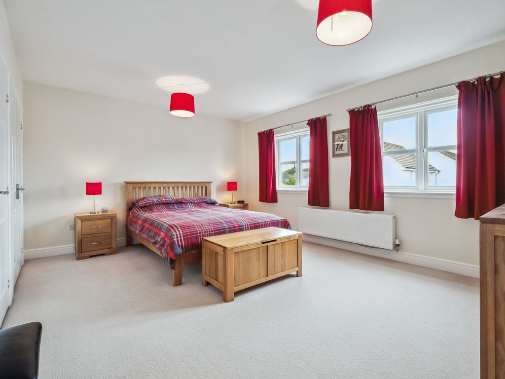 Property photo 2 of 29