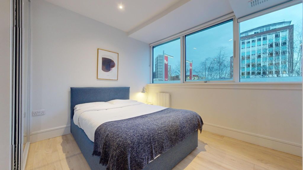 Property photo 3 of 20 Bedroom