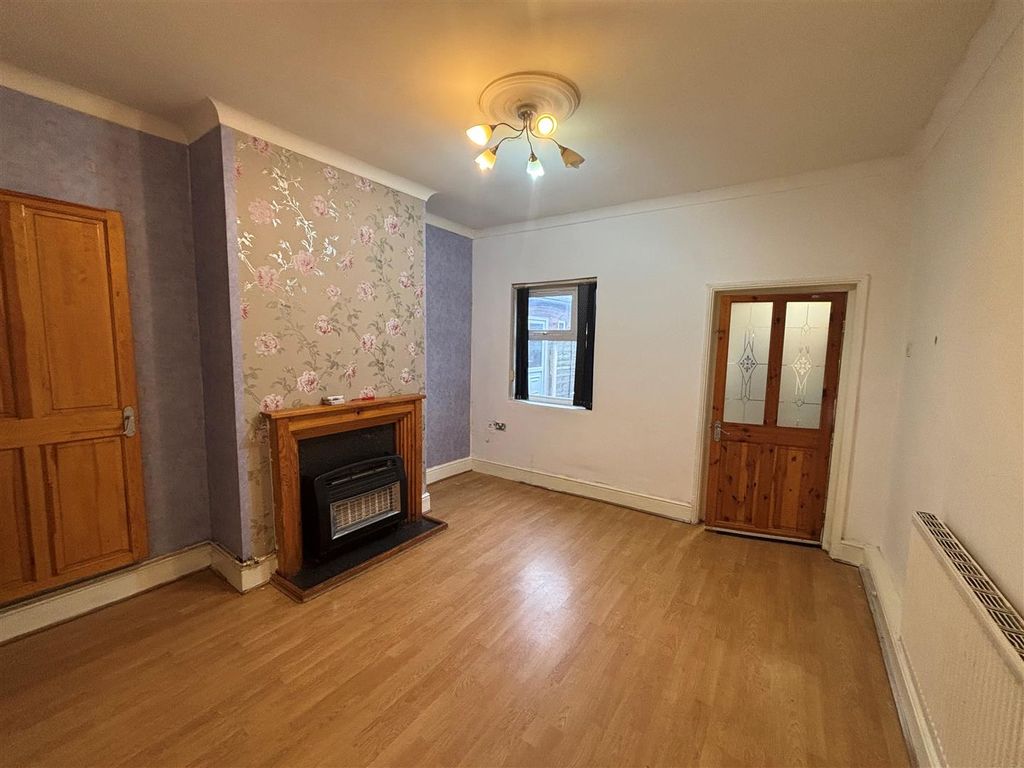 Property photo 2 of 8 2.Jpg