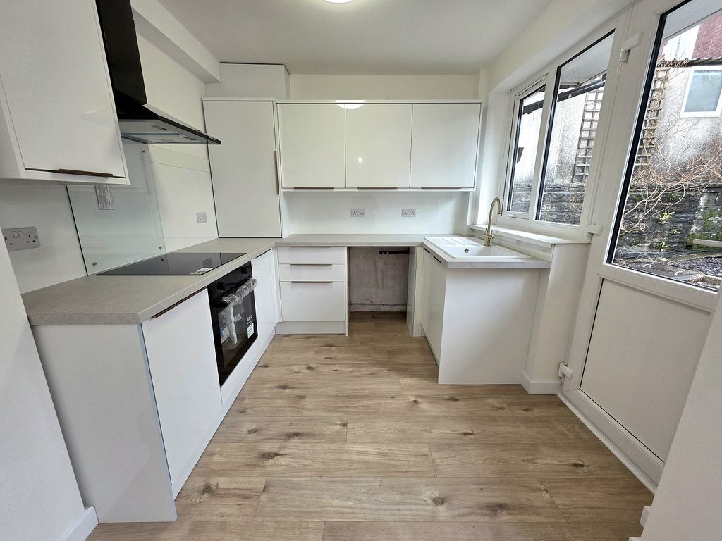 Property photo 3 of 14 Not Specified