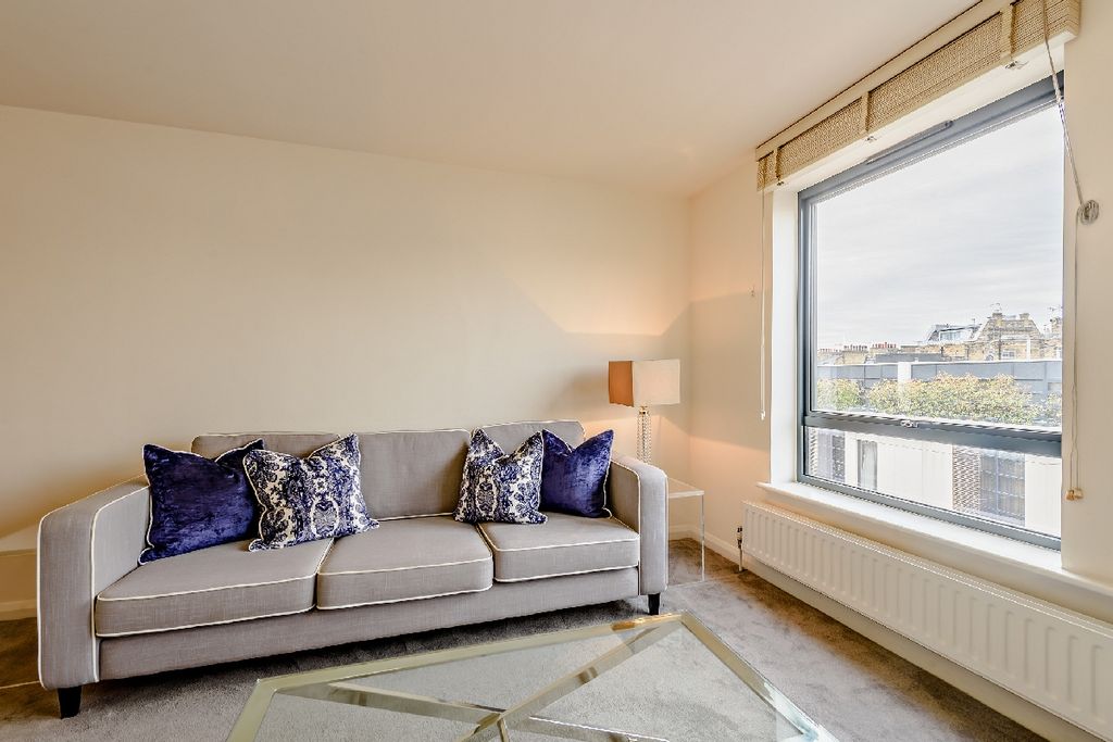 Property photo 2 of 13 Photo 1