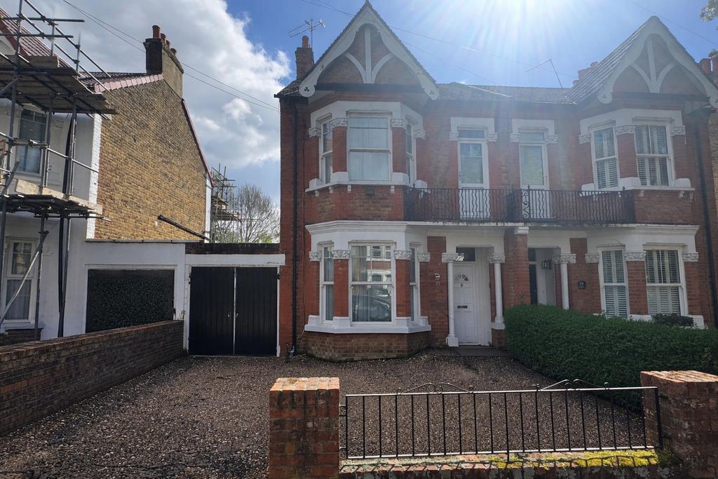 Property photo 1 of 10