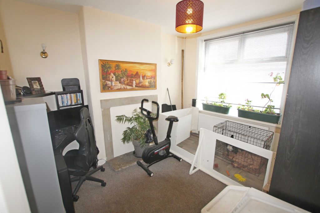 Property photo 2 of 8 2