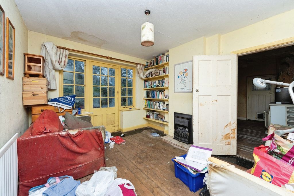 Property photo 2 of 12 Pbox-Img.Jpg