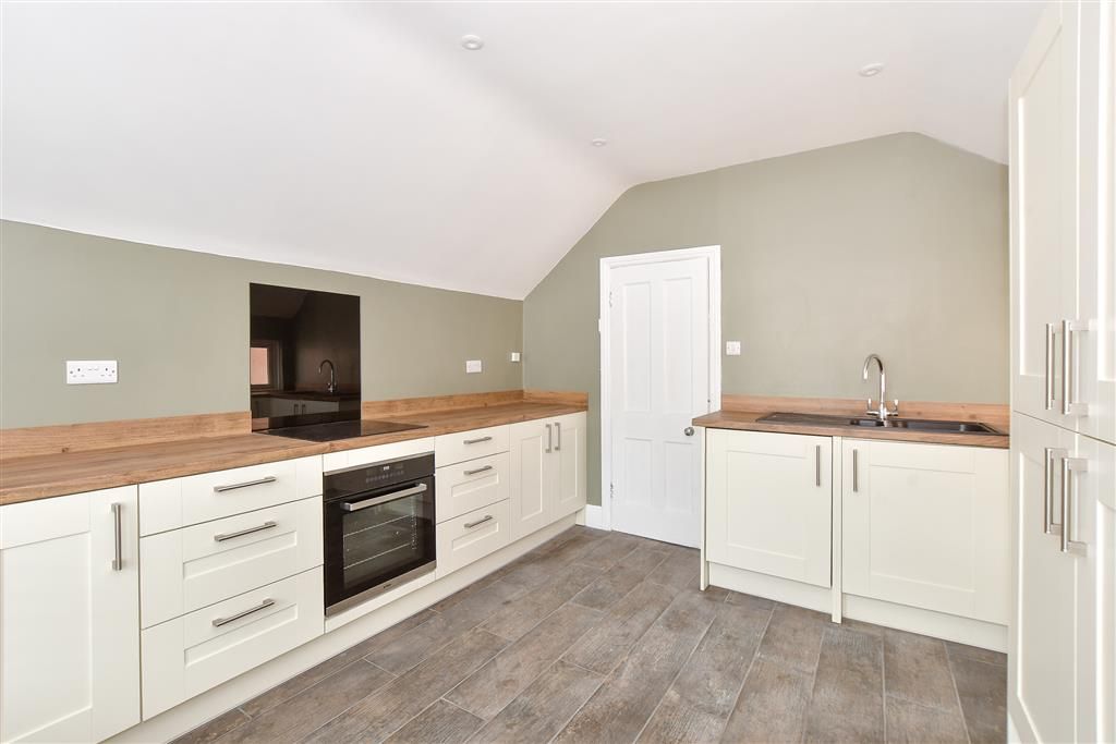 Property photo 1 of 8 Kitchen