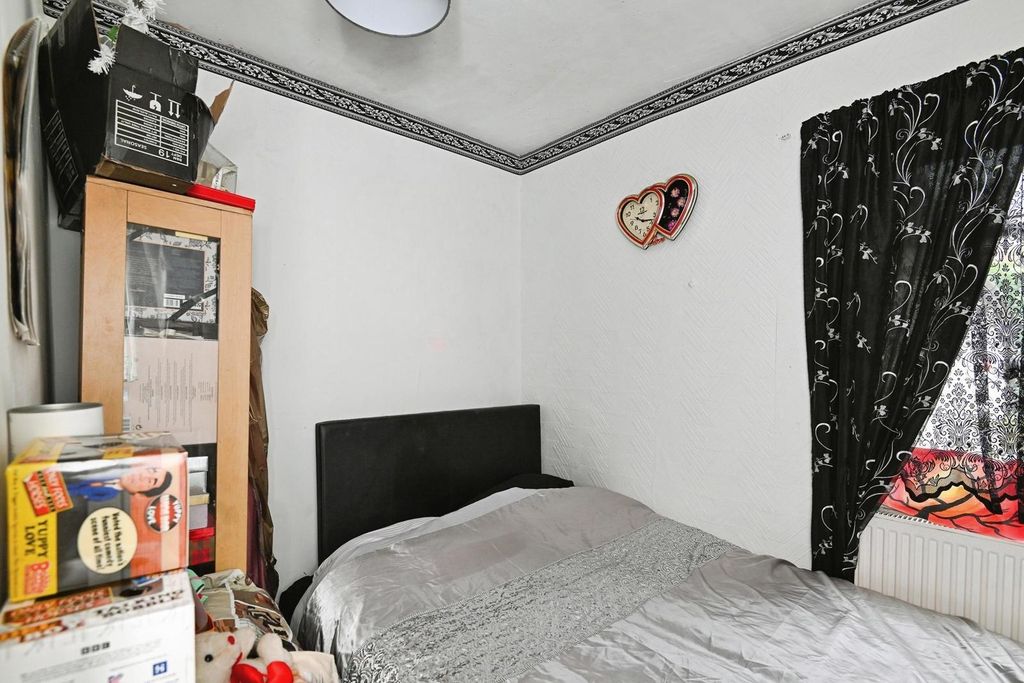 Property photo 3 of 7 Pbox-Img.Jpg
