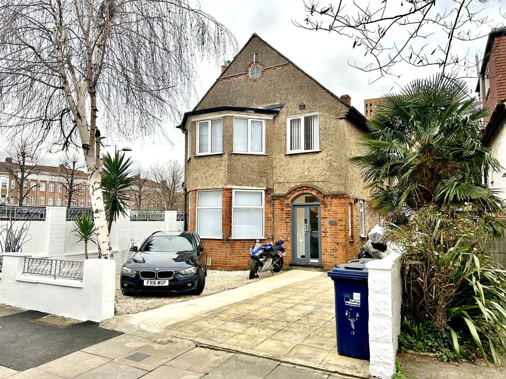 Property photo 1 of 9