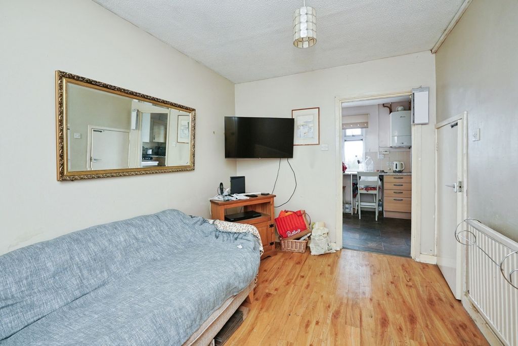 Property photo 3 of 14 Pbox-Img.Jpg