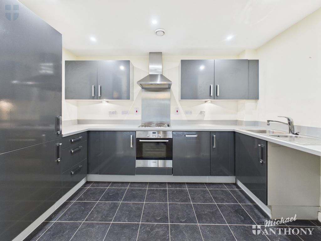 Property photo 2 of 9 Cam03852G0-Pr0438-Still003