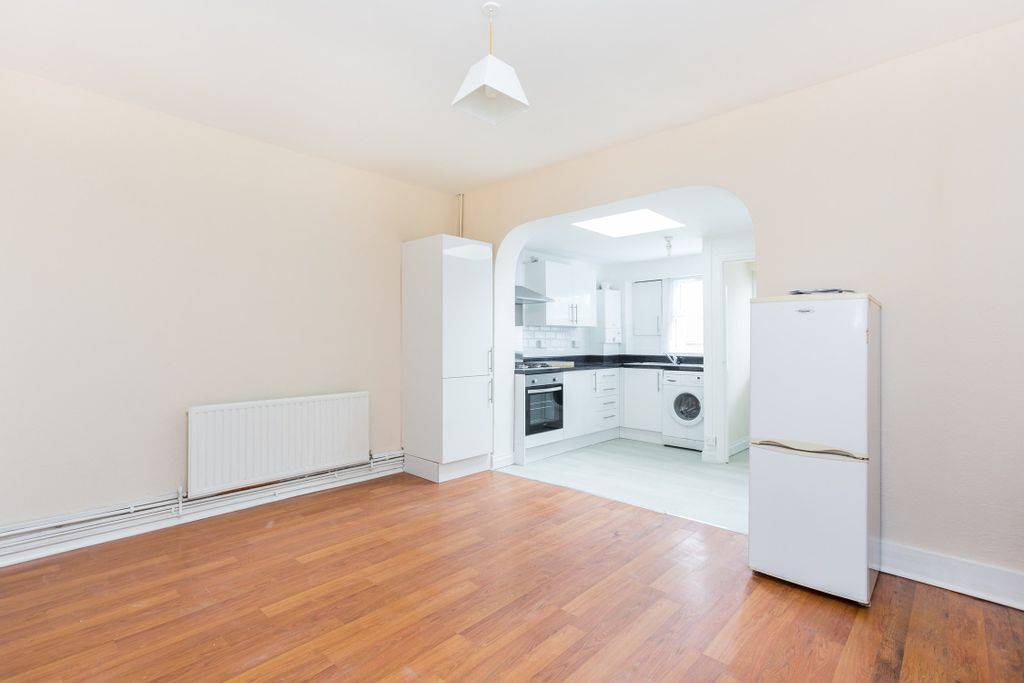 Property photo 2 of 8 Spil_119 Francis Ave