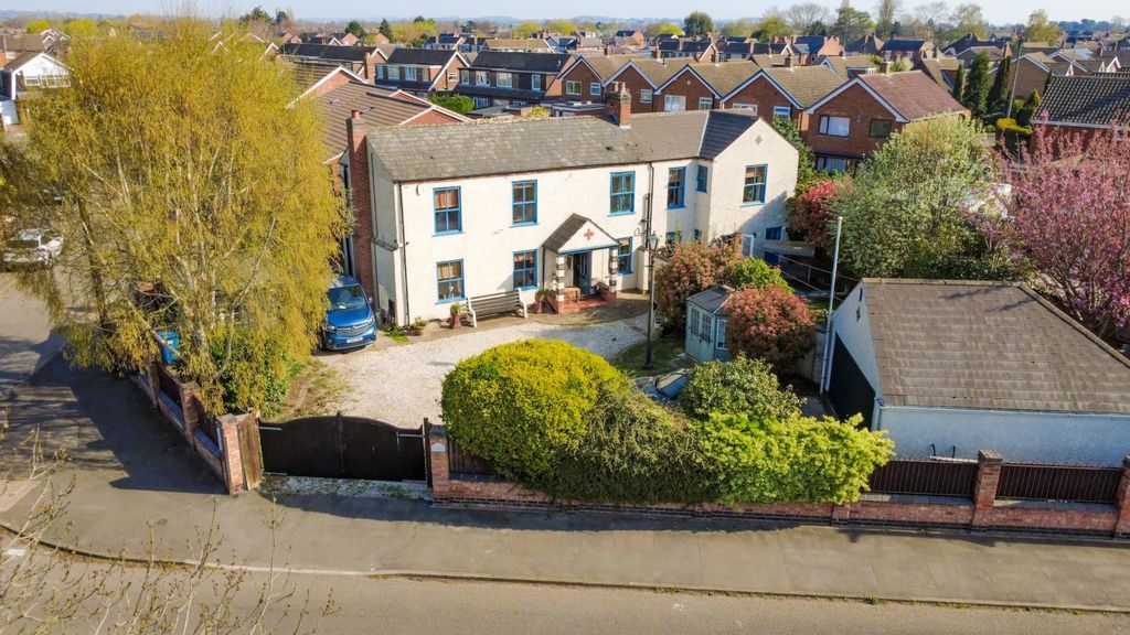 Property photo 1 of 31