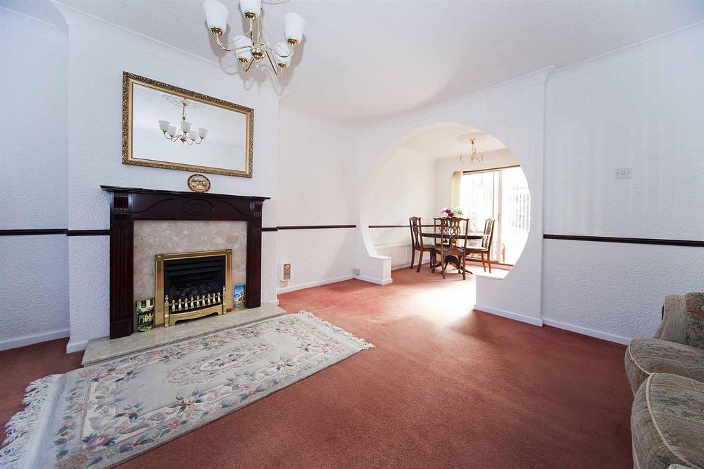 Property photo 2 of 21