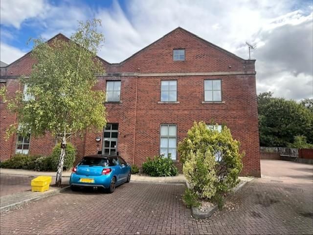 Property photo 1 of 16 15Ea0330-E543-4Ff1-8d7F-8d98c70933c9.Jpg