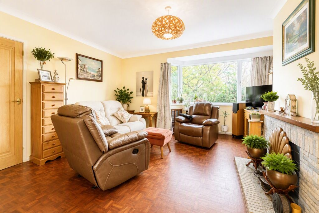 Property photo 2 of 22 Designer (41)