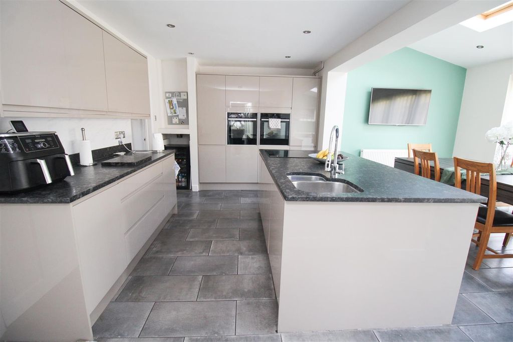 Property photo 2 of 16 Img_4436.Jpg