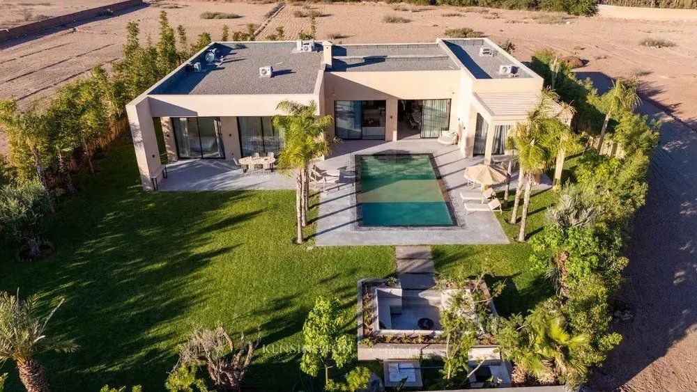 Property photo 2 of 25