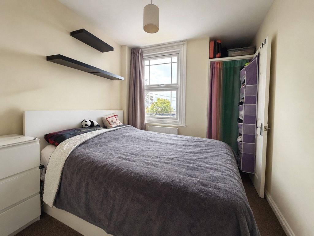 Property photo 2 of 5 Picture No. 23