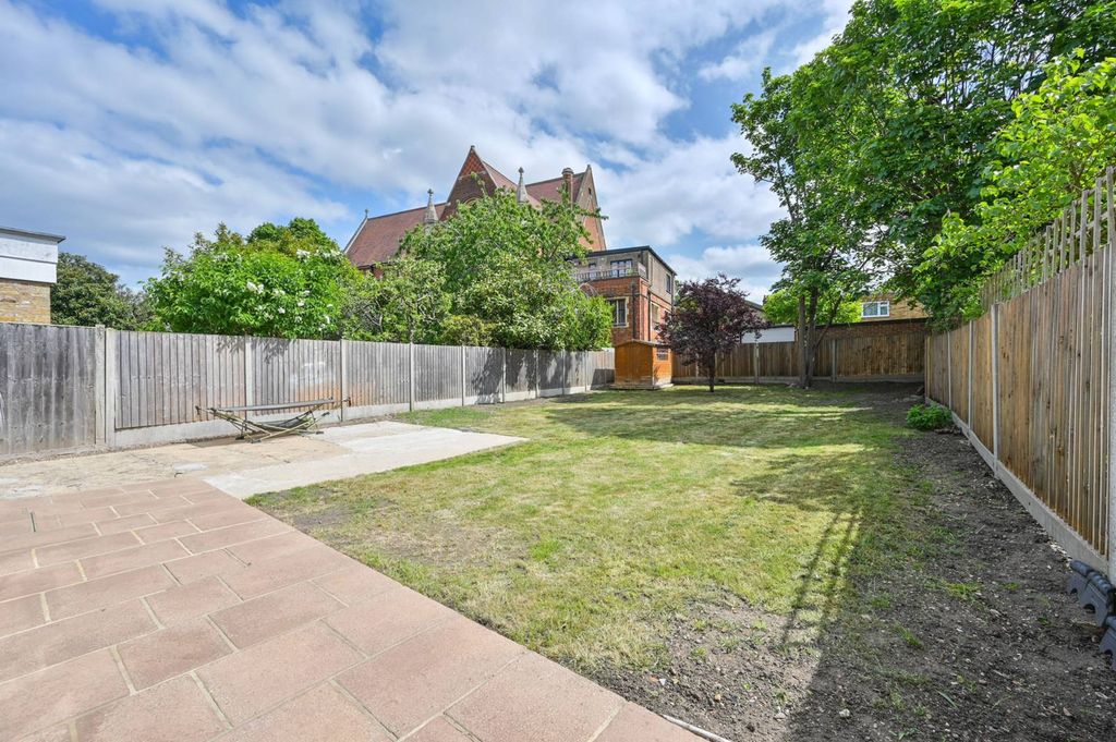 Property photo 1 of 21