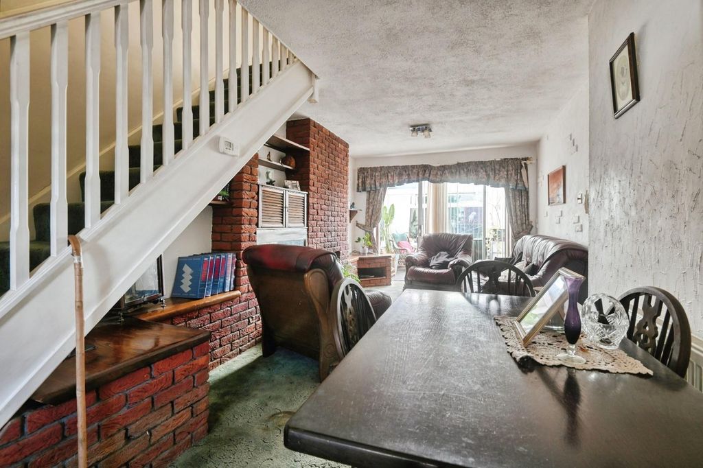 Property photo 3 of 17 37She15.Jpg