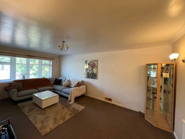 Property photo 2 of 14 Living Room