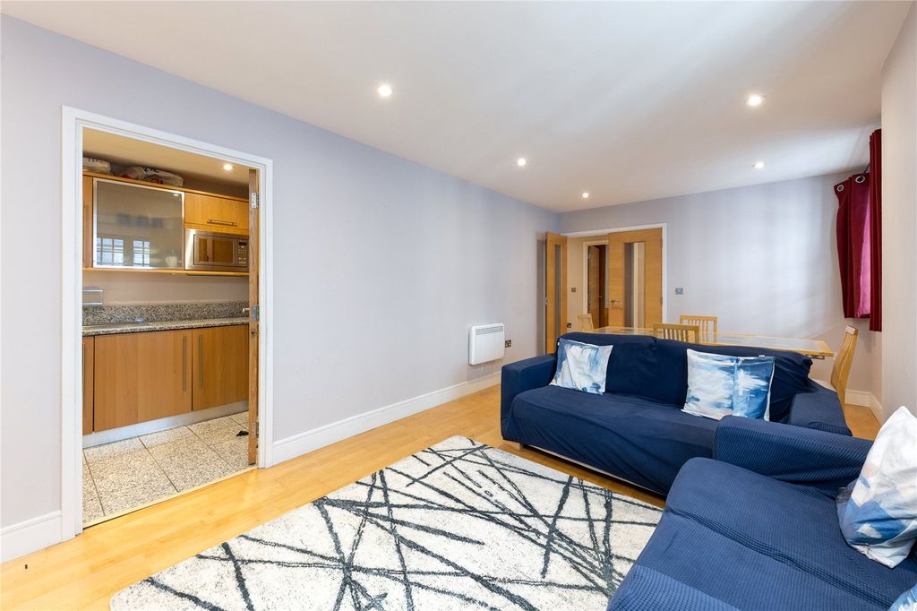 Property photo 3 of 14 Picture No. 06