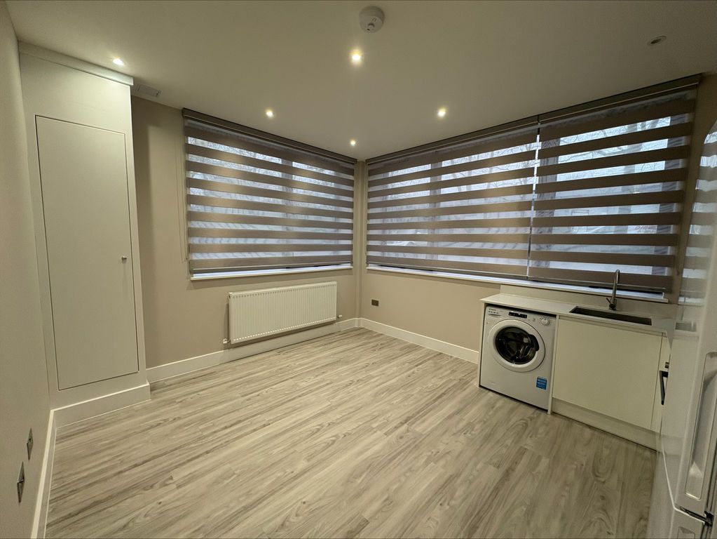 Property photo 3 of 6 Photo 7