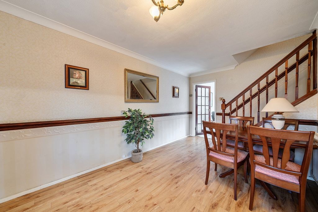 Property photo 2 of 19 Reception