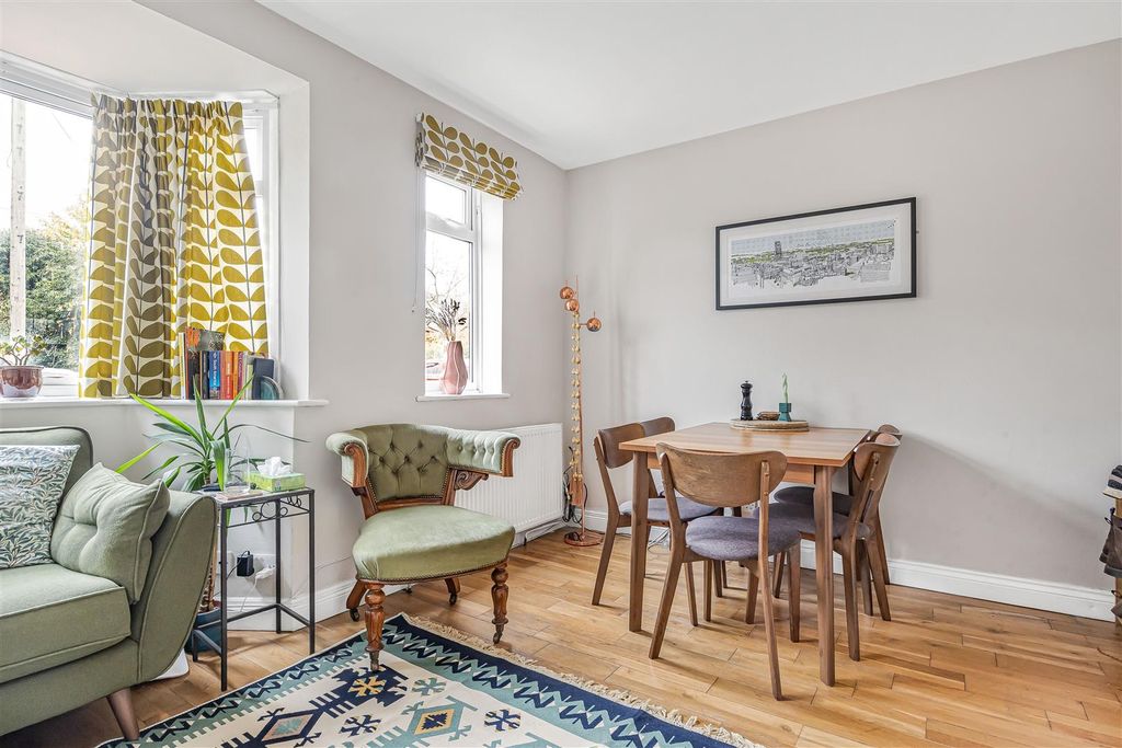 Property photo 3 of 15 32_66019.Jpg