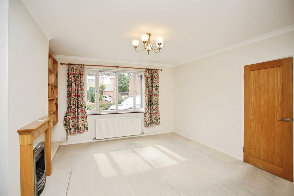 Property photo 2 of 24