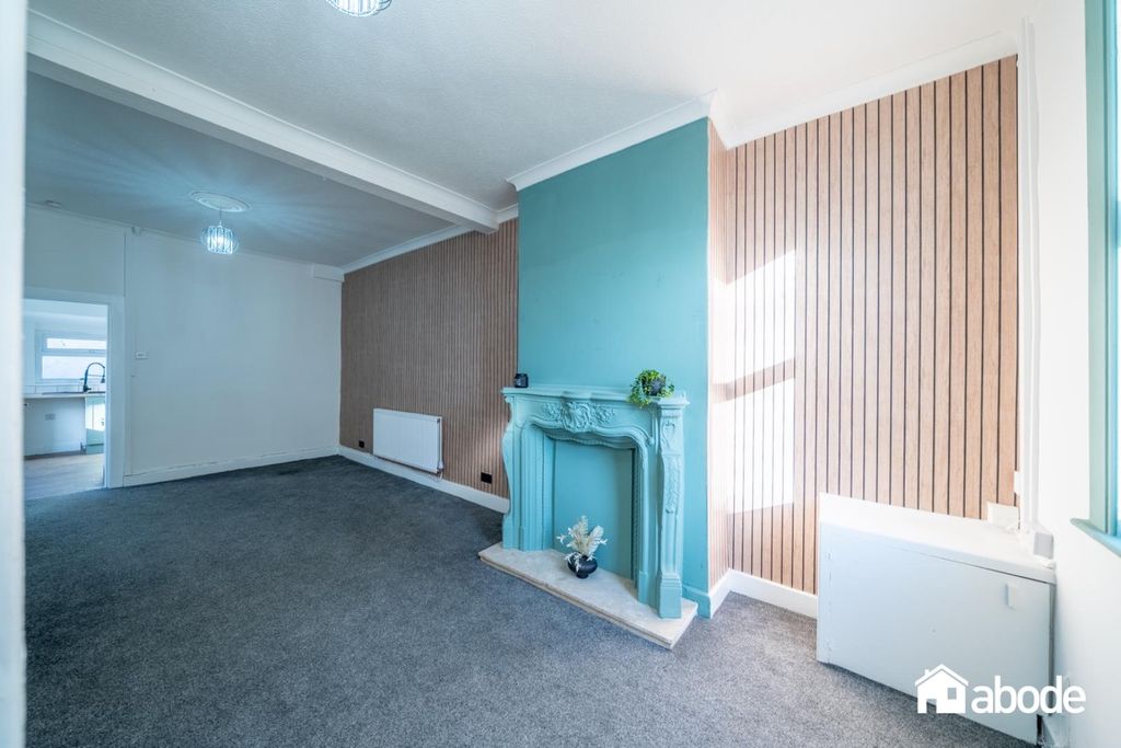 Property photo 2 of 16 Dsc02949-Hdr.Jpg