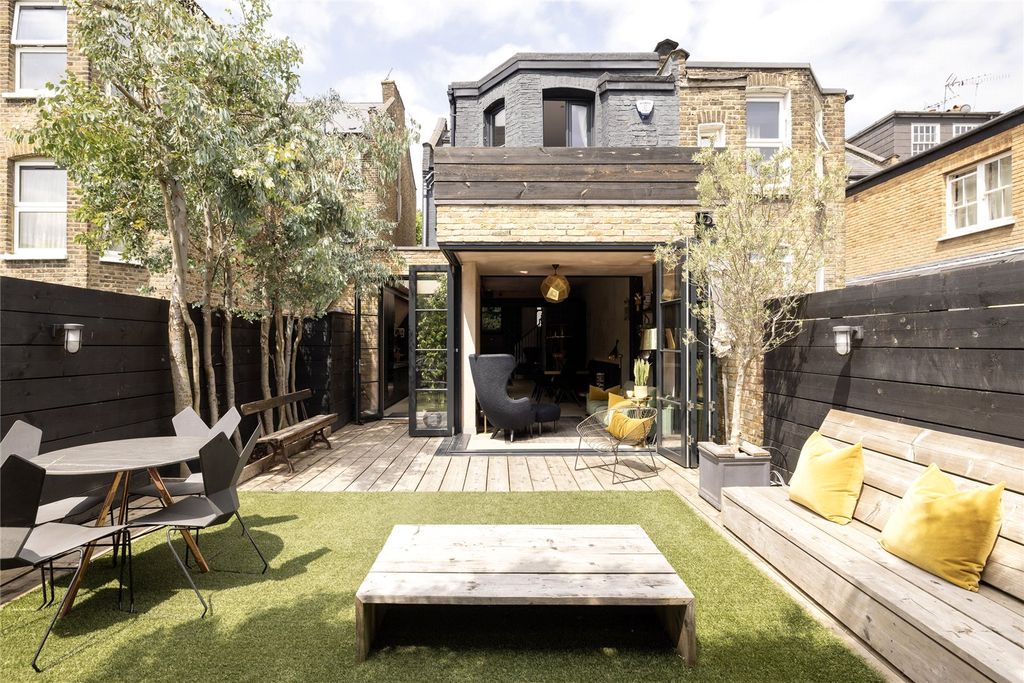 Property photo 1 of 25 Picture No. 08