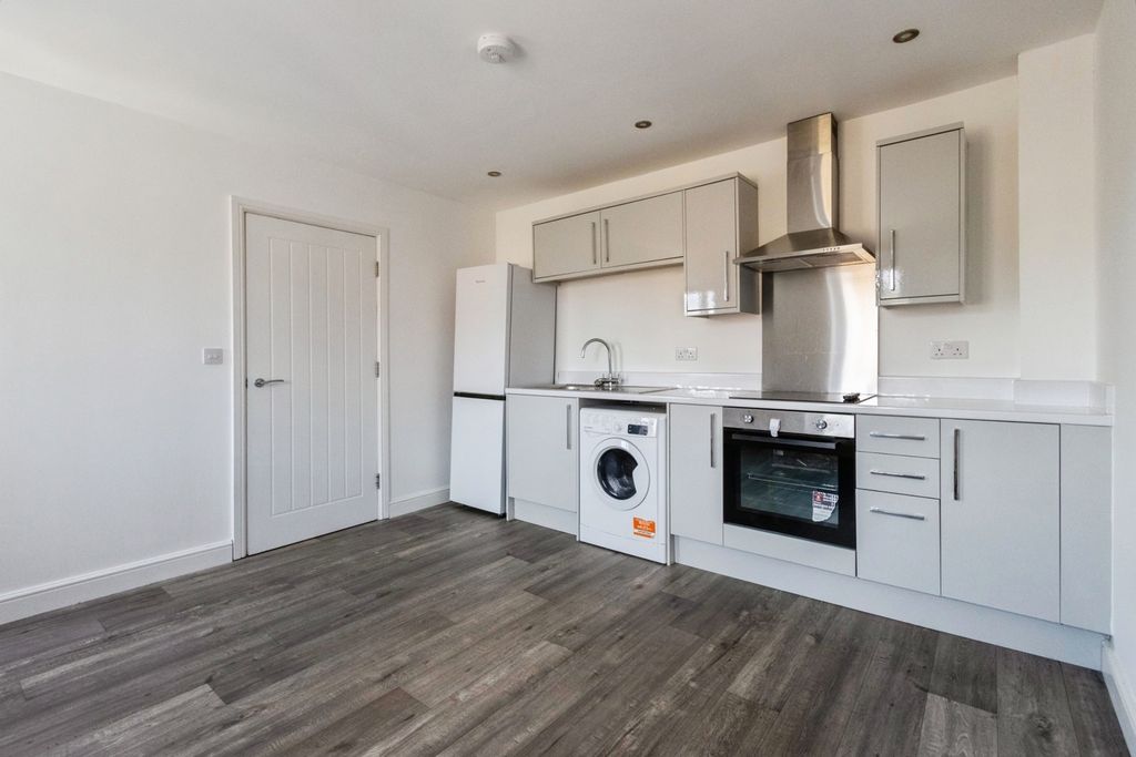 Property photo 2 of 18 Pbox-Img.Jpg
