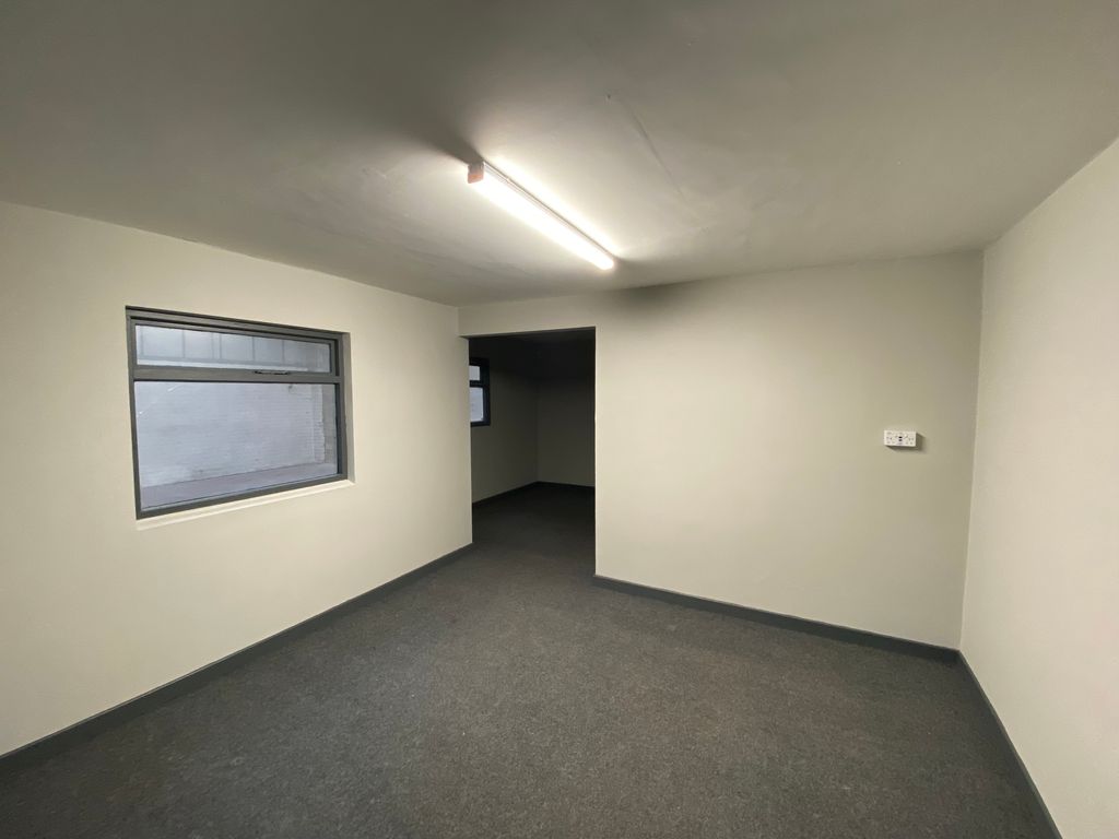 Property photo 3 of 4