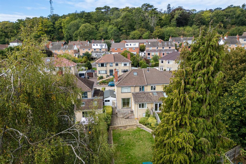 Property photo 3 of 37 14 Dentwood Grove, Coombe Dingle, Bristol Bs9 2Qh