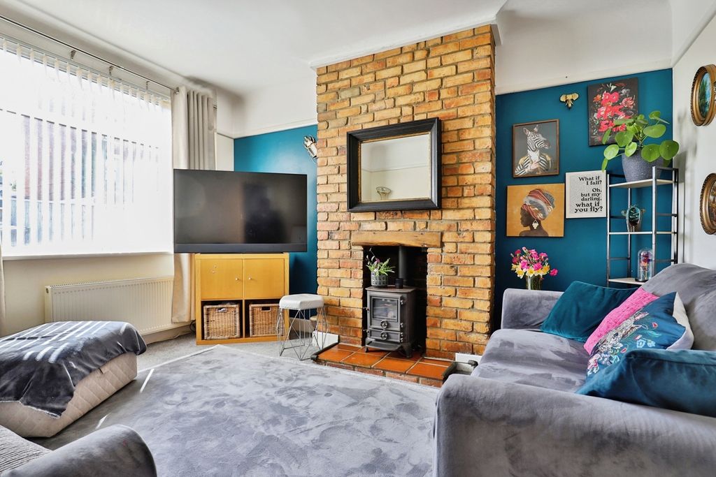 Property photo 3 of 19 Pbox-Img.Jpg