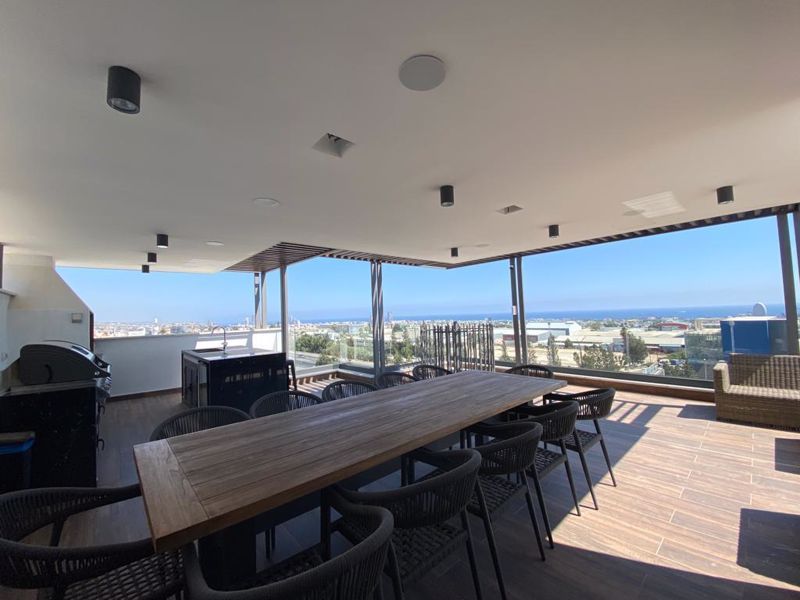 Property photo 1 of 27 Roof Garden