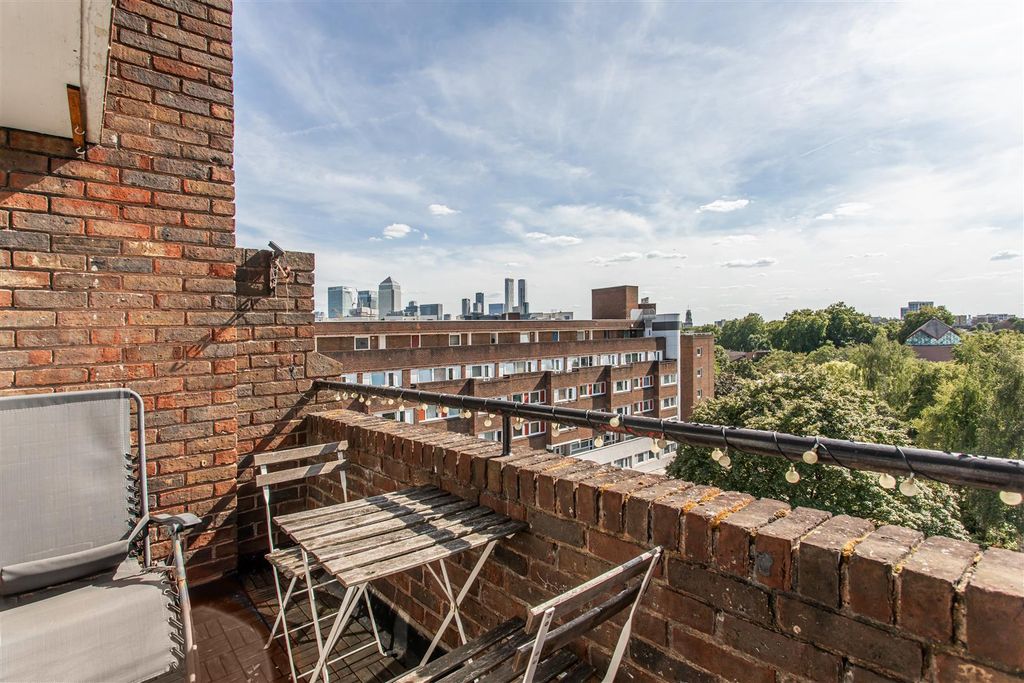 Property photo 1 of 16 Balcony