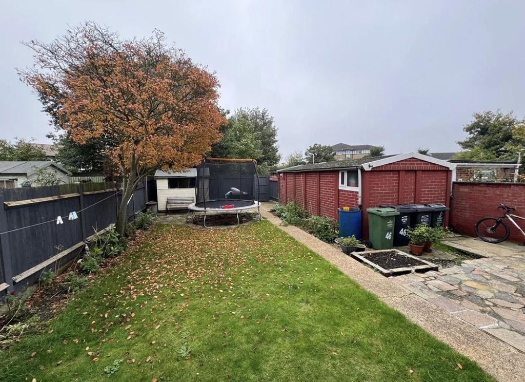 Property photo 3 of 17 Photo 3