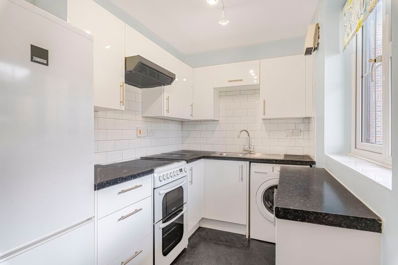Property photo 3 of 17 Photo 1