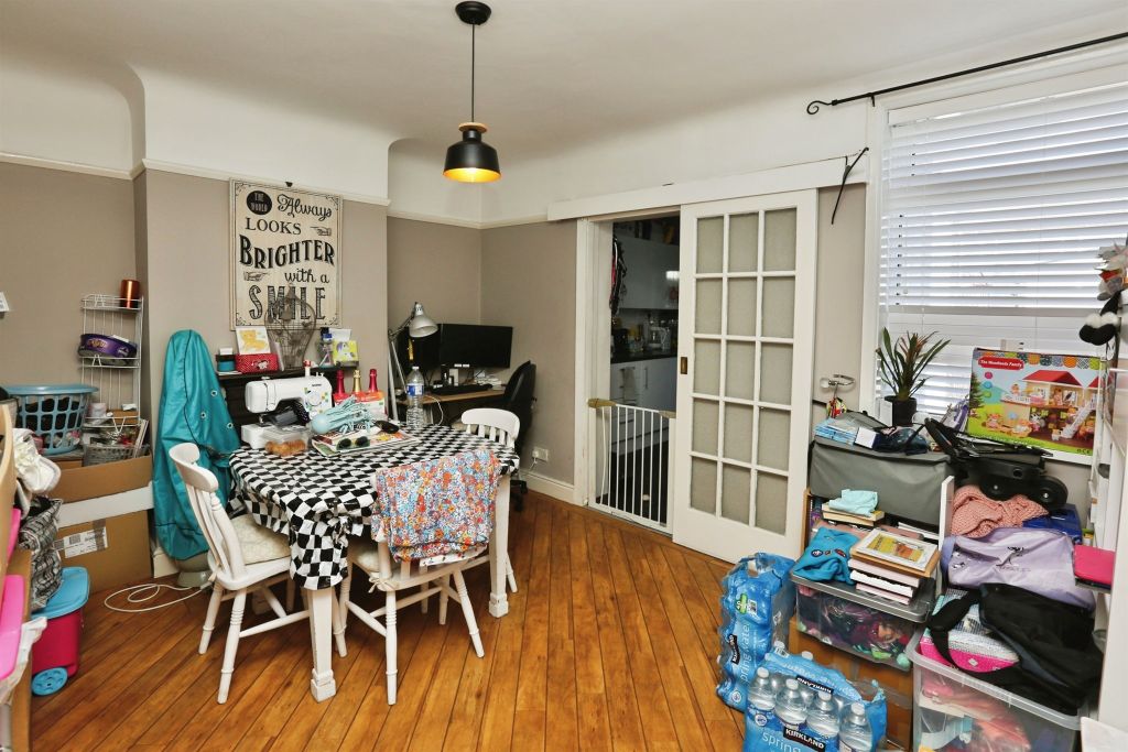 Property photo 3 of 13