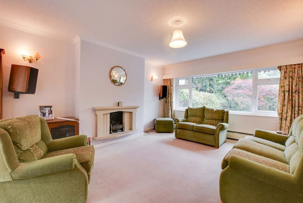 Property photo 2 of 23