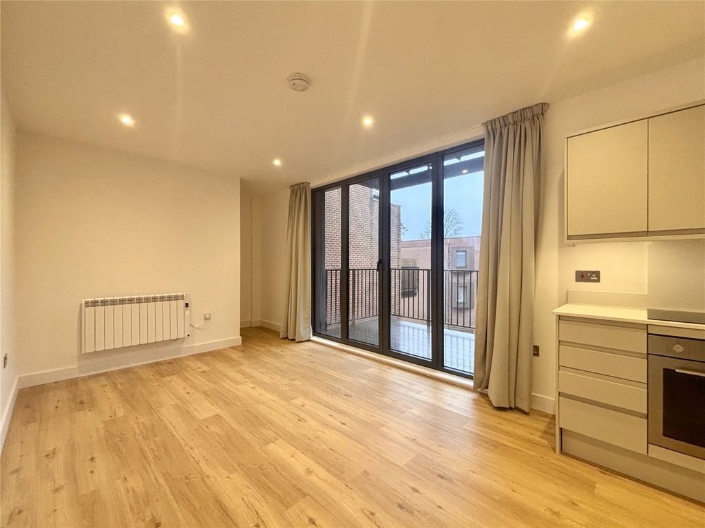 Property photo 2 of 22 Picture No. 14