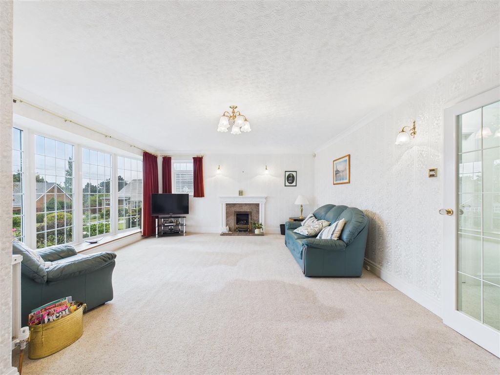 Property photo 2 of 14 Cam05193G0-Pr0042-Still019.Jpg