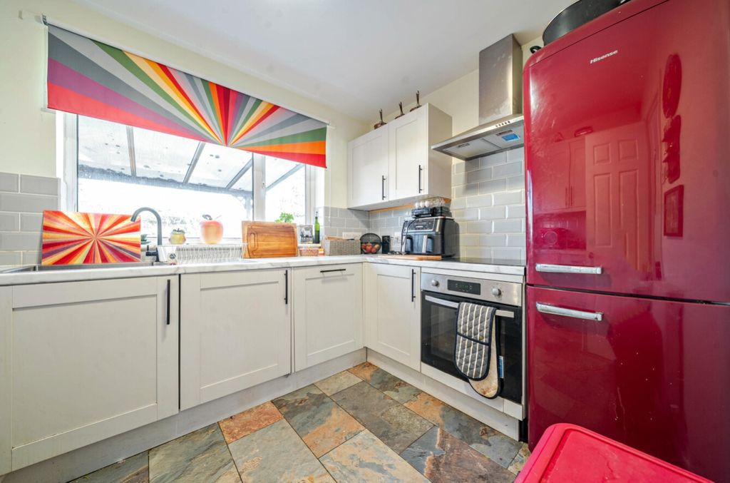 Property photo 2 of 24 1380739-14-69162A15Bac56