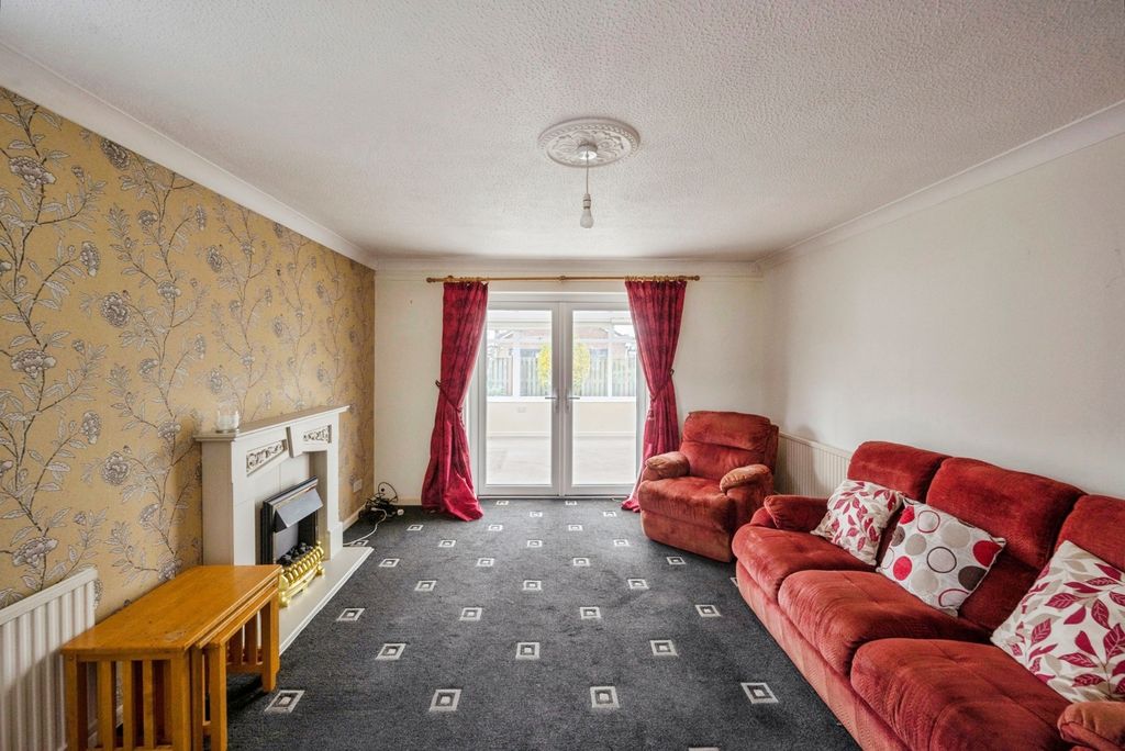 Property photo 2 of 14 Living Room