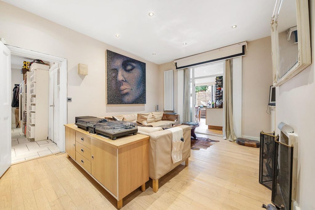 Property photo 3 of 15 Reception (2).Jpg