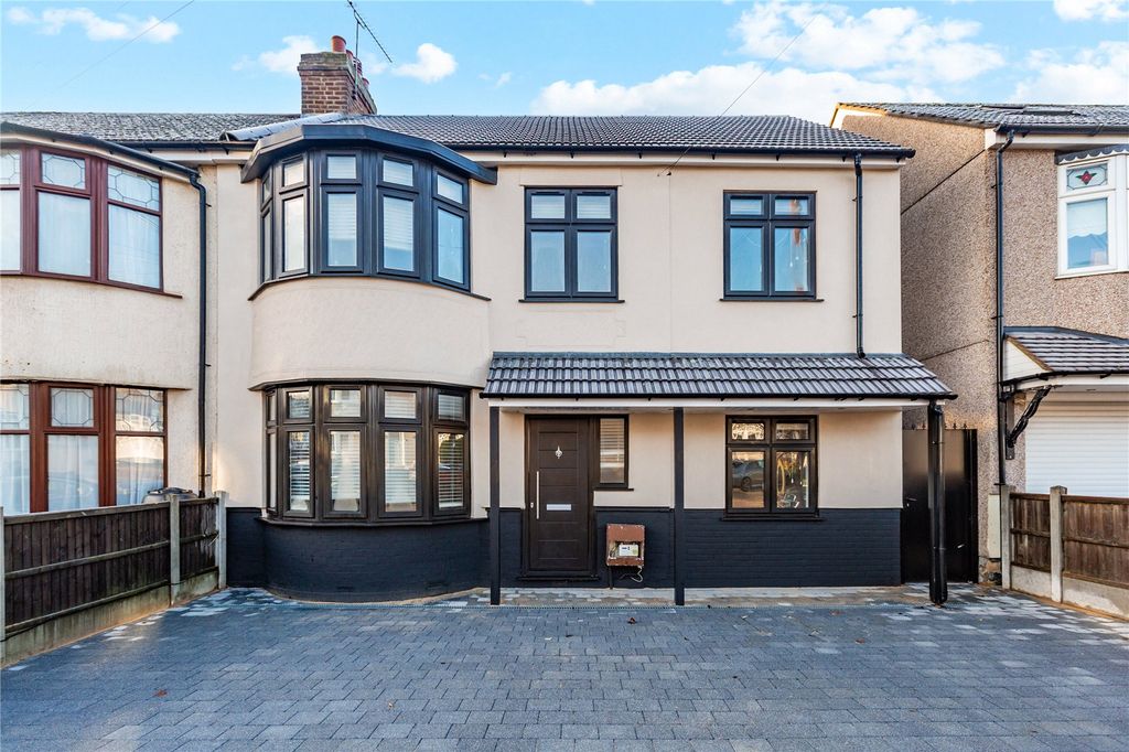 Property photo 1 of 17 Front