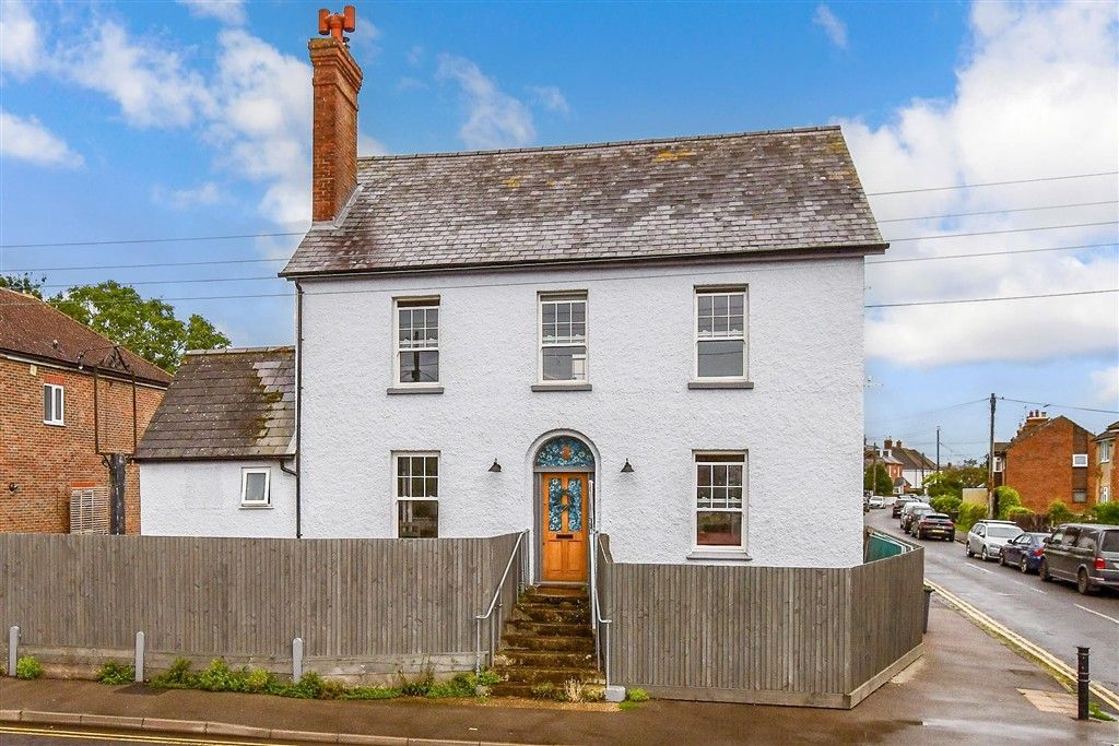 Property photo 1 of 17 External (Web)