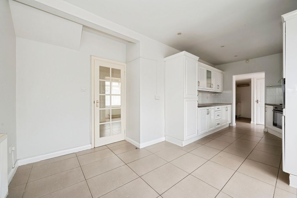 Property photo 2 of 15 Kitchen Diner